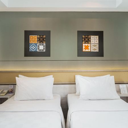 Hotel Swiss-Belcourt Lombok Praya Exterior foto