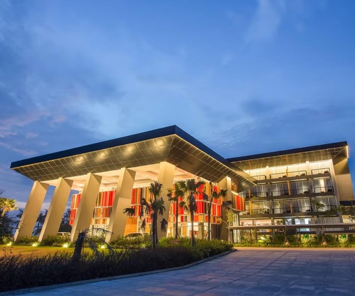 Hotel Swiss-Belcourt Lombok Praya Exterior foto