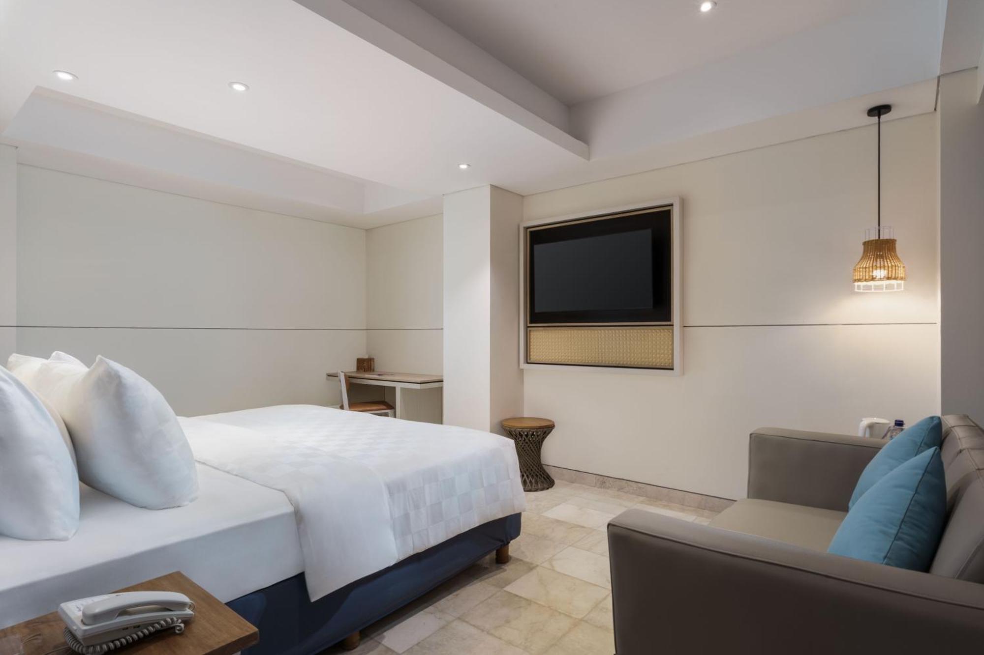 Hotel Swiss-Belcourt Lombok Praya Exterior foto